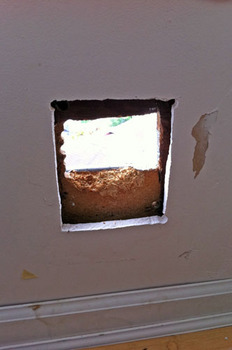 hole_in_the_wall_041711-01.jpg